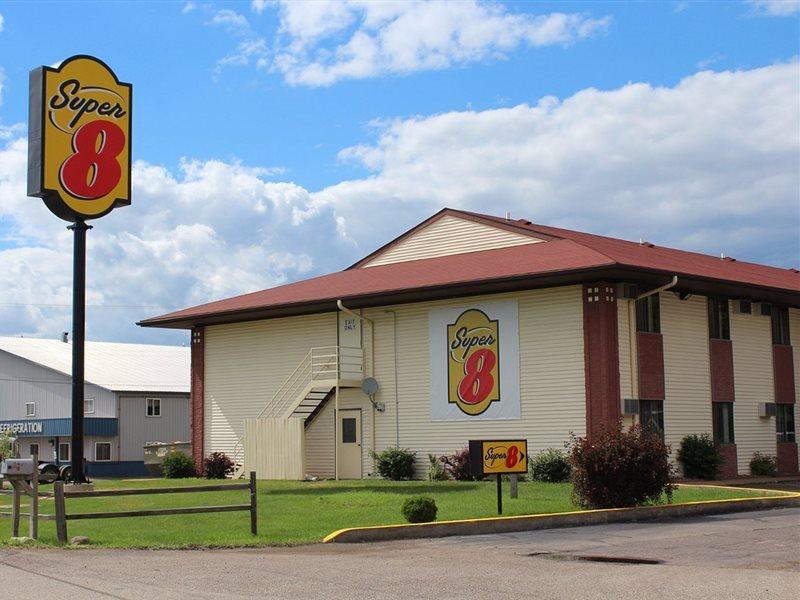 ซูเปอร์ 8 บาย วินด์แฮม โอแคลร์ I-94 Motel ภายนอก รูปภาพ